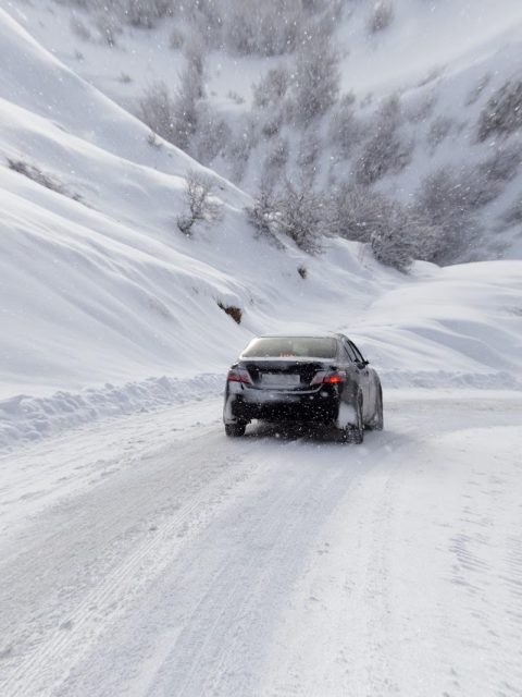 Jazda v zime autom na hory