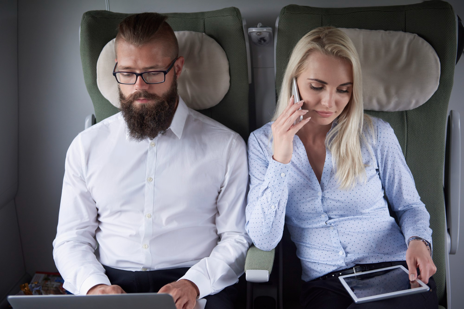 Elektronika a cestovanie lietadlom: Na čo si dať pozor a na čo nezabudnúť.