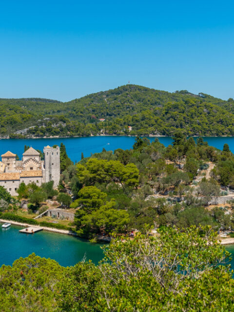 7 tipov, čo vidieť v lete počas plavby jachtou v Chorvátsku